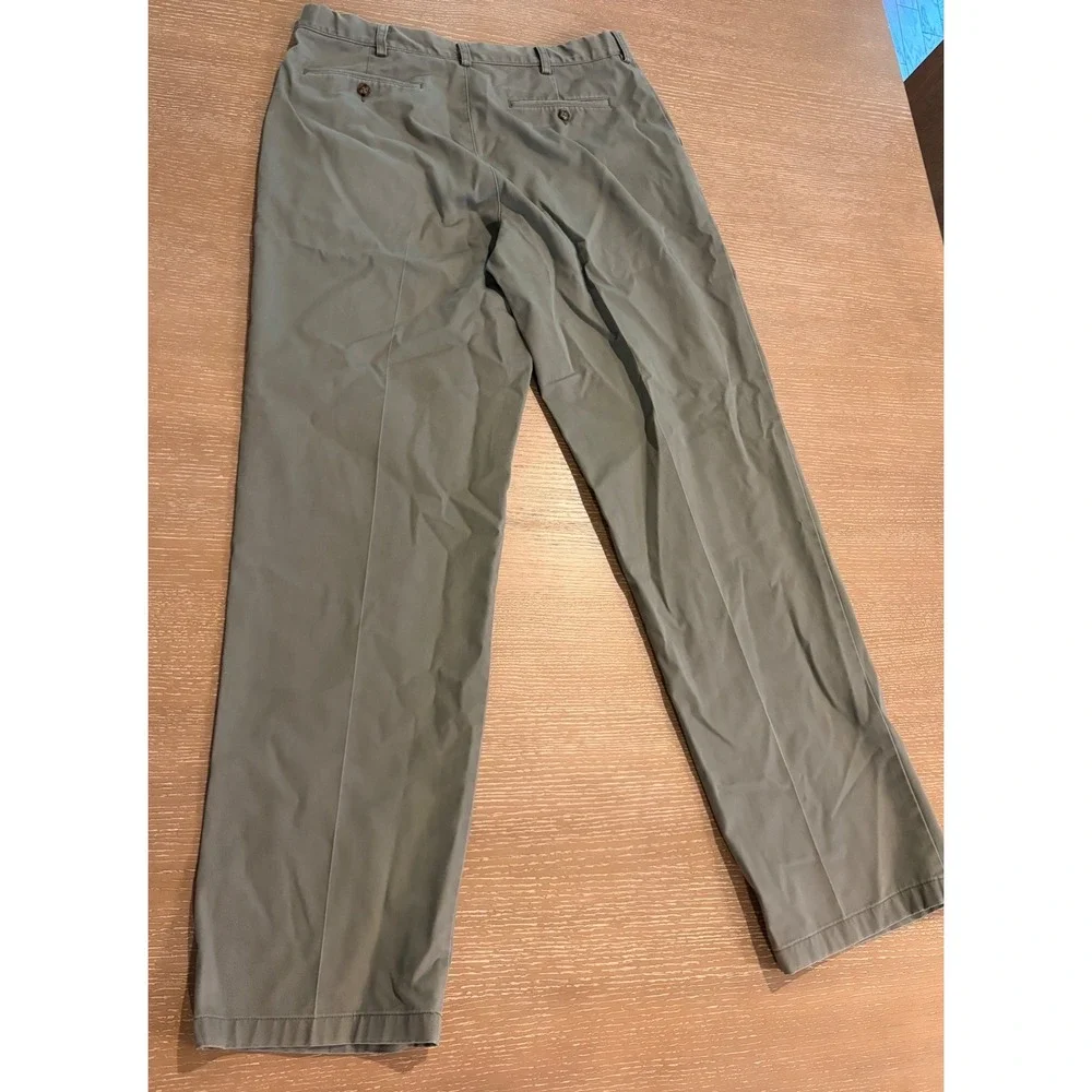 L.L.Bean Comfort Waist Chino Pants Mens 36x34 Green 100% Cotton Straight